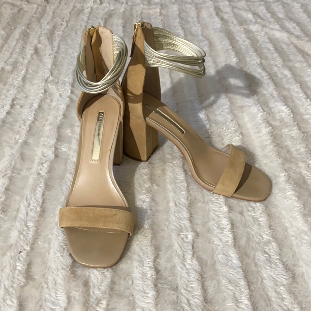 Tan suede leather heels size 8.5 zip up back with silvery gold straps at ankle